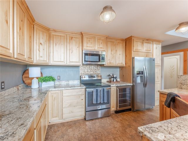 117 Hummingbird Road, East Wenatchee, WA 98802