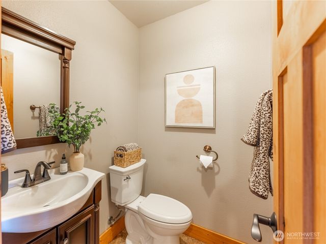 117 Hummingbird Road, East Wenatchee, WA 98802