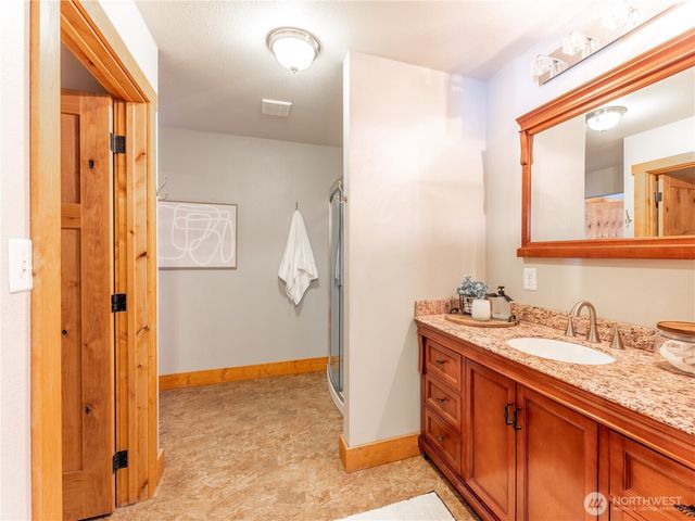 117 Hummingbird Road, East Wenatchee, WA 98802