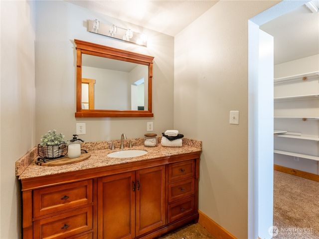 117 Hummingbird Road, East Wenatchee, WA 98802