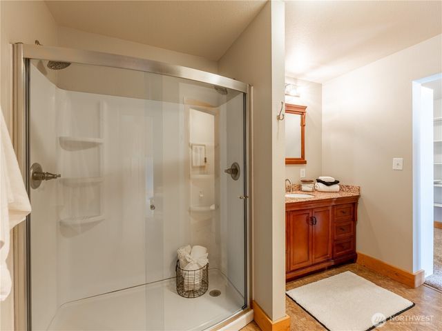 117 Hummingbird Road, East Wenatchee, WA 98802