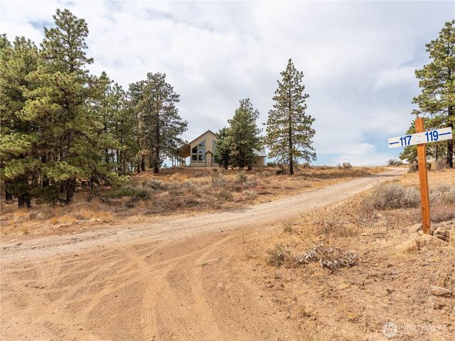 117 Hummingbird Road, East Wenatchee, WA 98802