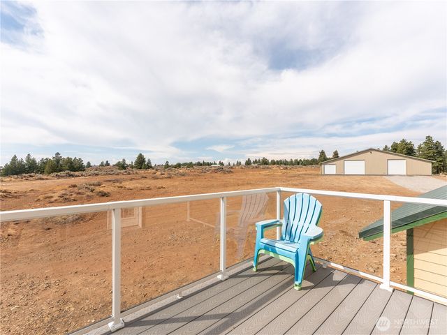 117 Hummingbird Road, East Wenatchee, WA 98802