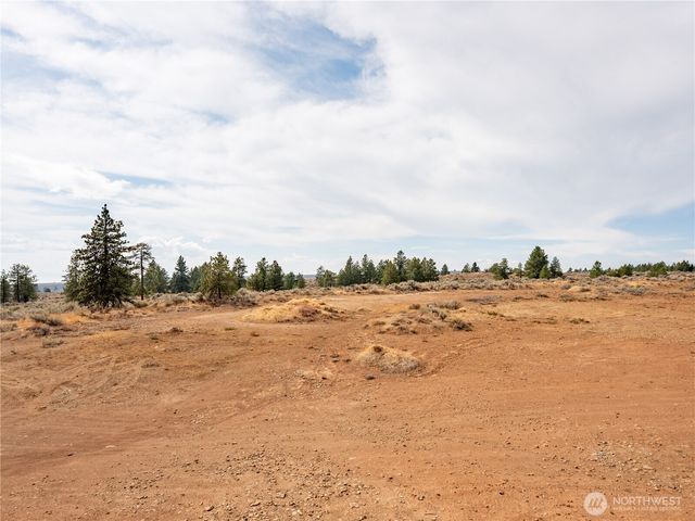 117 Hummingbird Road, East Wenatchee, WA 98802