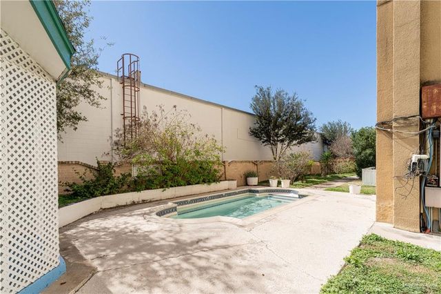 5321 N 10th Street 303, Mcallen, TX 78504