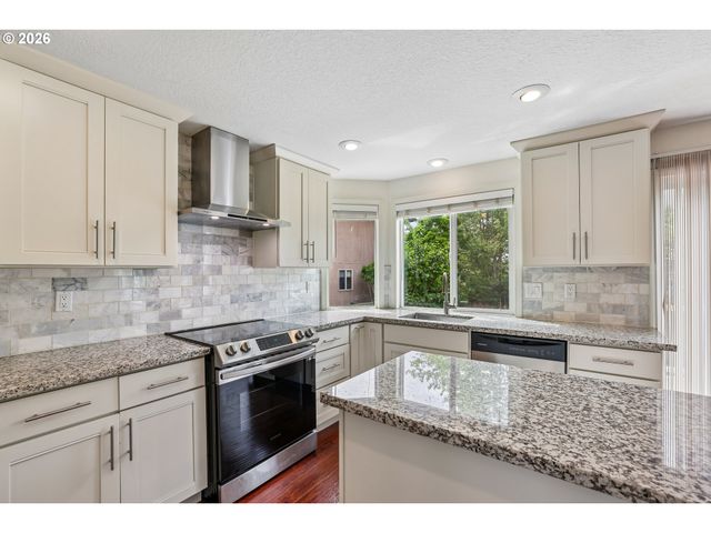 17770 Nw CHEMEKETA Ct, Portland, OR 97229