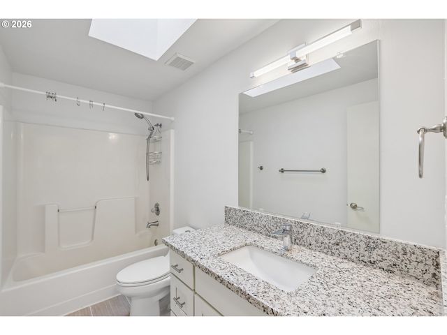 17770 Nw CHEMEKETA Ct, Portland, OR 97229