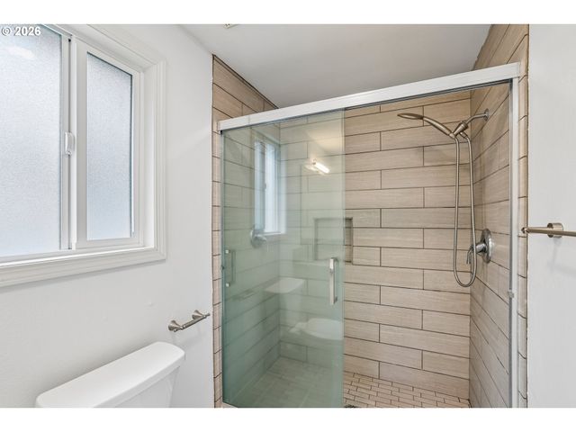 17770 Nw CHEMEKETA Ct, Portland, OR 97229