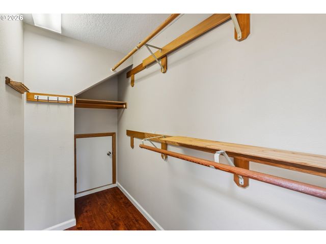 17770 Nw CHEMEKETA Ct, Portland, OR 97229