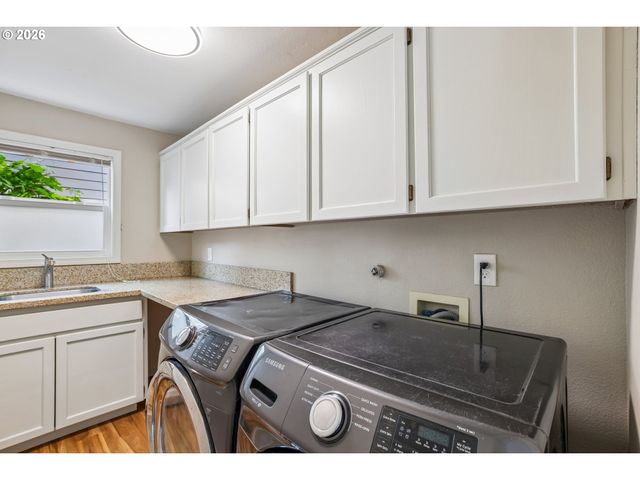 17770 Nw CHEMEKETA Ct, Portland, OR 97229