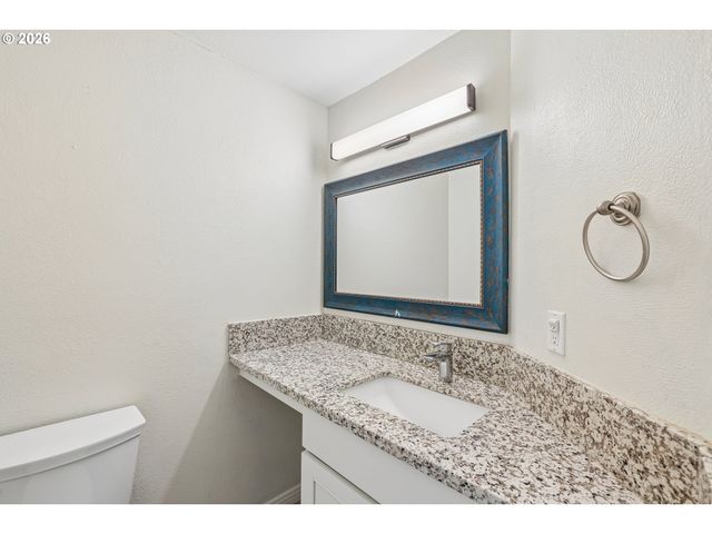 17770 Nw CHEMEKETA Ct, Portland, OR 97229