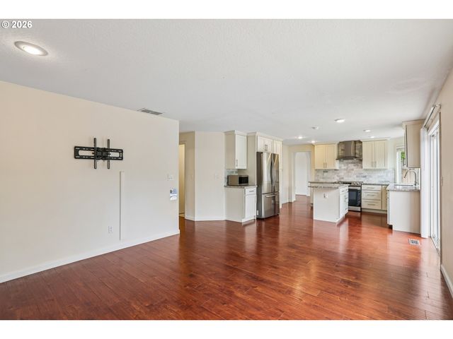 17770 Nw CHEMEKETA Ct, Portland, OR 97229