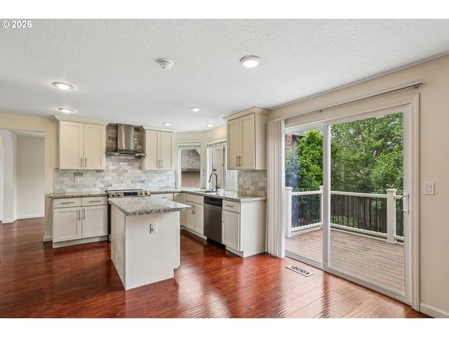 17770 Nw CHEMEKETA Ct, Portland, OR 97229