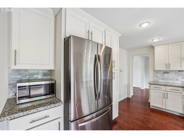 17770 Nw CHEMEKETA Ct, Portland, OR 97229