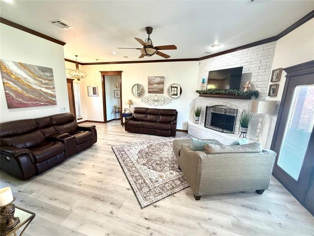 505 Swingman Road, Yukon, OK 73099