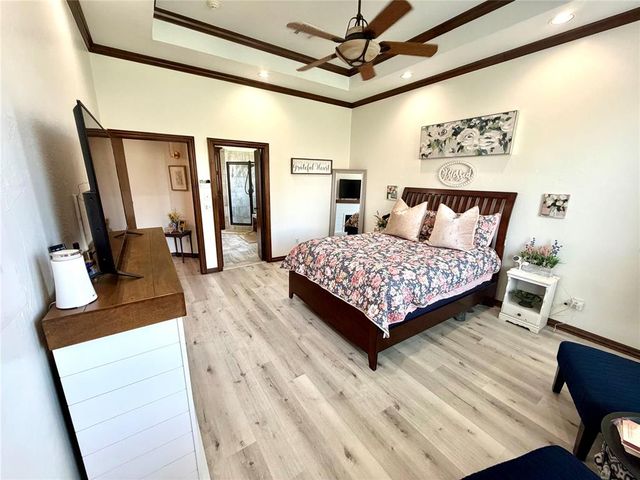 505 Swingman Road, Yukon, OK 73099