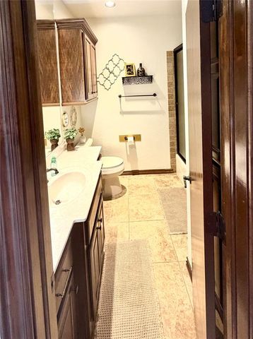 505 Swingman Road, Yukon, OK 73099