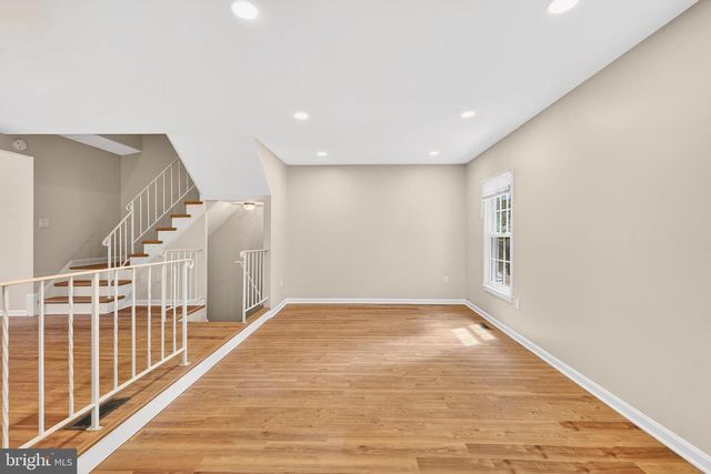 7306 EGGAR WOODS LN, Springfield, VA 22153