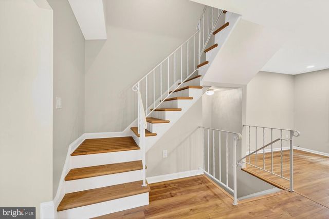 7306 EGGAR WOODS LN, Springfield, VA 22153