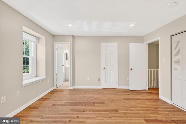 7306 EGGAR WOODS LN, Springfield, VA 22153