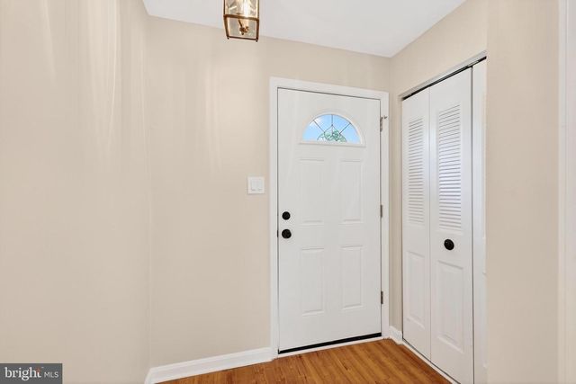 7306 EGGAR WOODS LN, Springfield, VA 22153