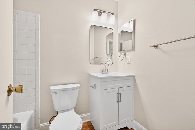 7306 EGGAR WOODS LN, Springfield, VA 22153