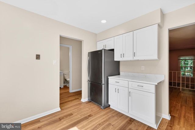7306 EGGAR WOODS LN, Springfield, VA 22153