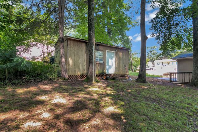 2121 Honey Locust Cv, Paris, TN 38242