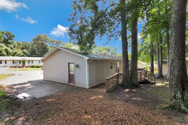 2121 Honey Locust Cv, Paris, TN 38242