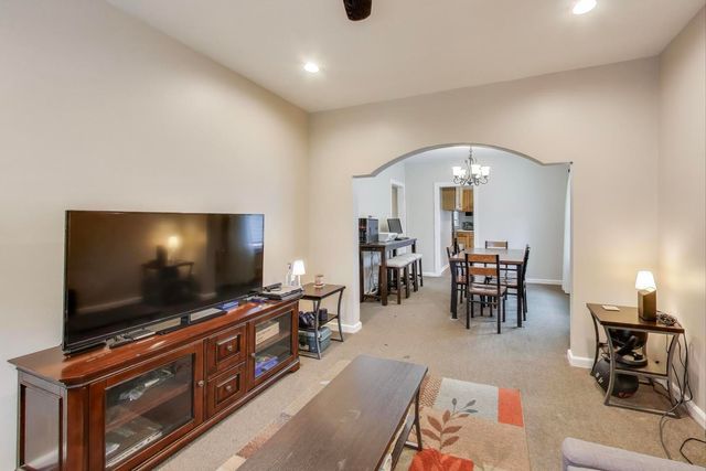 4447 N Merrimac Avenue, Chicago, IL 60630