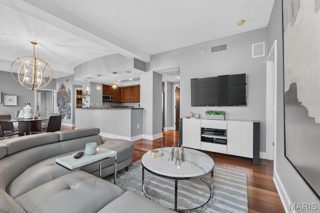314 N Broadway 1307, St Louis, MO 63102