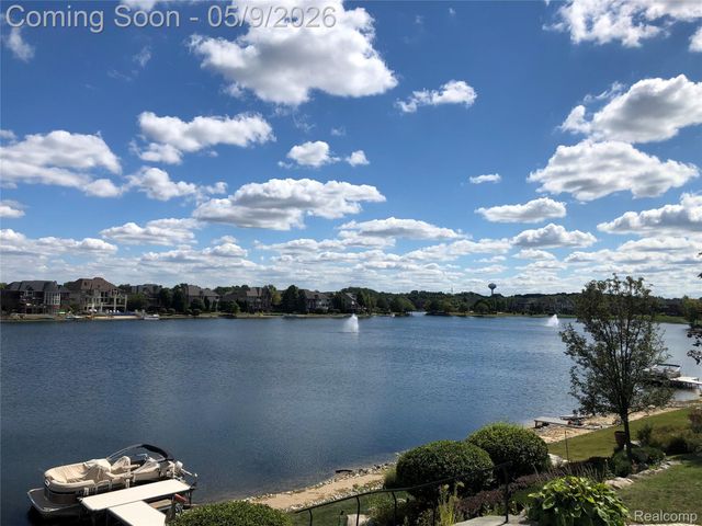 18254 Parkshore Drive, Northville Township, MI 48168