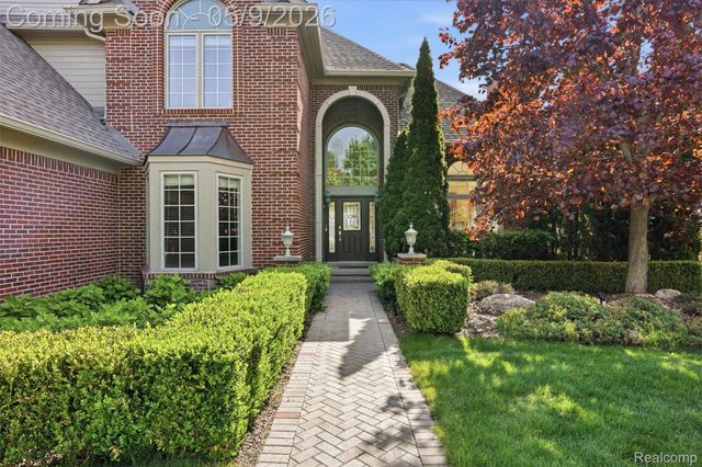 18254 Parkshore Drive, Northville Township, MI 48168