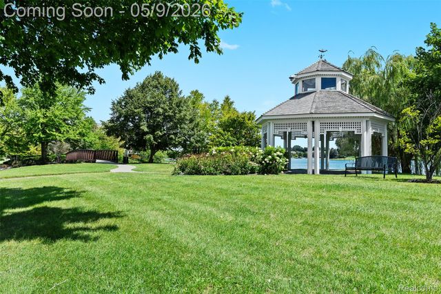 18254 Parkshore Drive, Northville Township, MI 48168