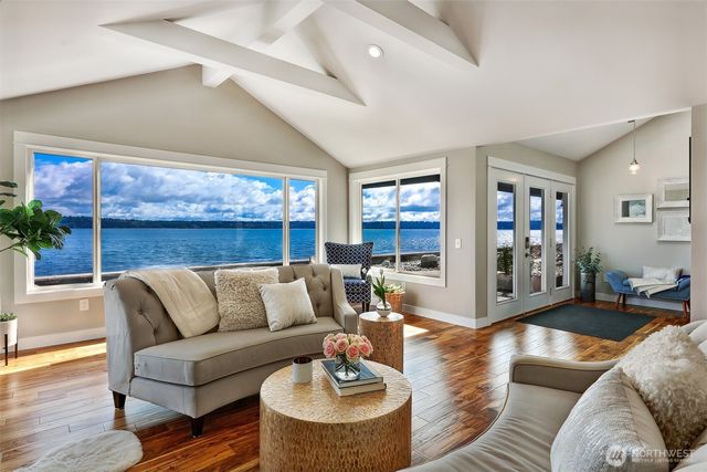 14208 Glen Acres Road SW, Vashon, WA 98070