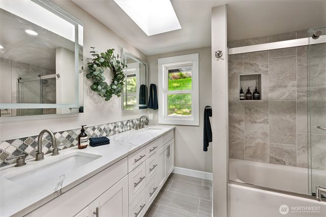 14208 Glen Acres Road SW, Vashon, WA 98070