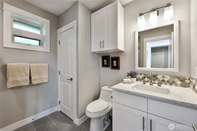 14208 Glen Acres Road SW, Vashon, WA 98070