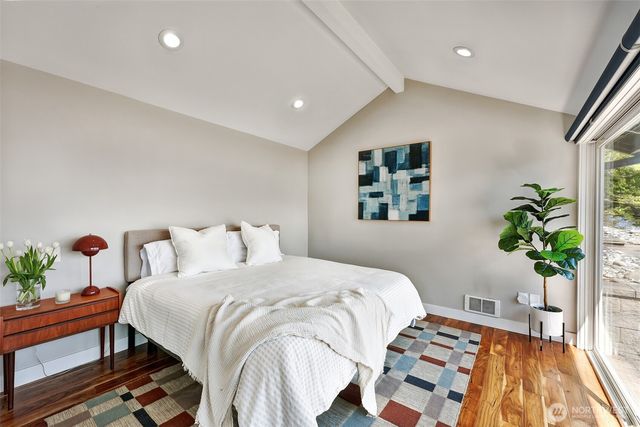 14208 Glen Acres Road SW, Vashon, WA 98070