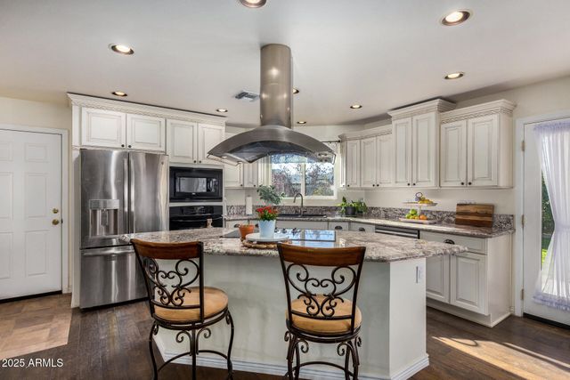 18006 N VILLA RITA Drive, Phoenix, AZ 85032