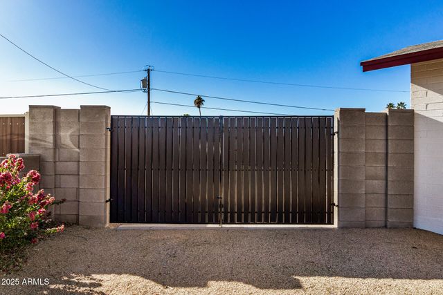 18006 N VILLA RITA Drive, Phoenix, AZ 85032