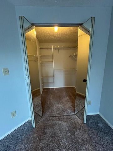 1376 Keys Lake Drive NE, Brookhaven, GA 30319