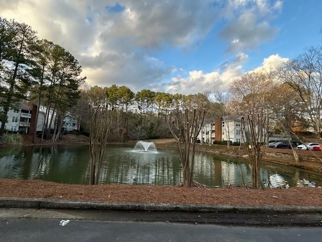 1376 Keys Lake Drive NE, Brookhaven, GA 30319