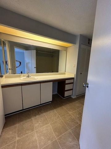 1376 Keys Lake Drive NE, Brookhaven, GA 30319