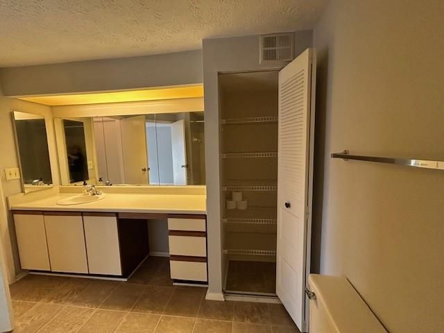 1376 Keys Lake Drive NE, Brookhaven, GA 30319