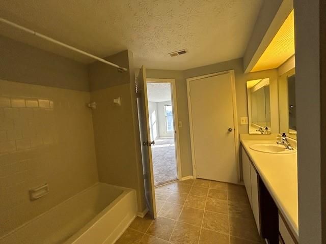 1376 Keys Lake Drive NE, Brookhaven, GA 30319