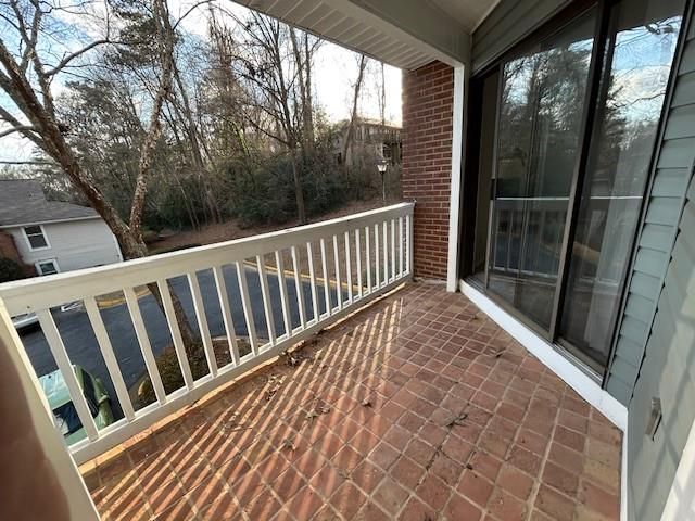 1376 Keys Lake Drive NE, Brookhaven, GA 30319