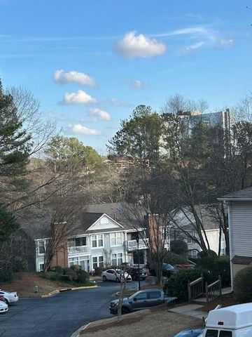 1376 Keys Lake Drive NE, Brookhaven, GA 30319