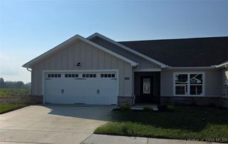 5120 Woodstone Circle, Jeffersonville, IN 47130