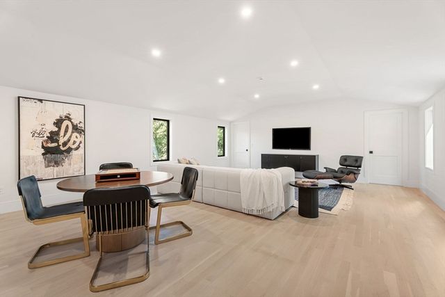 48 Sherburne Rd, Lexington, MA 02421