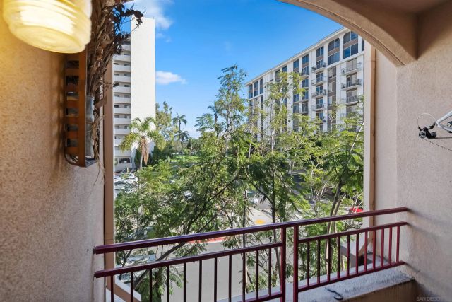 2400 5th Ave 329, San Diego, CA 92101
